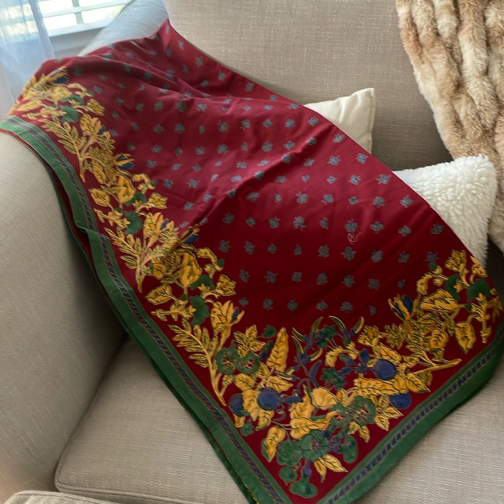 Williams Sonoma, square 70x70 tablecloth